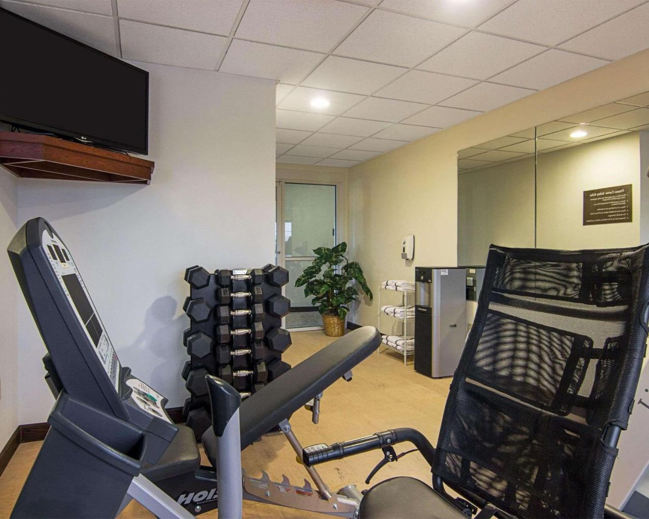 Comfort Inn & Suites Grafton-Cedarburg Екстер'єр фото